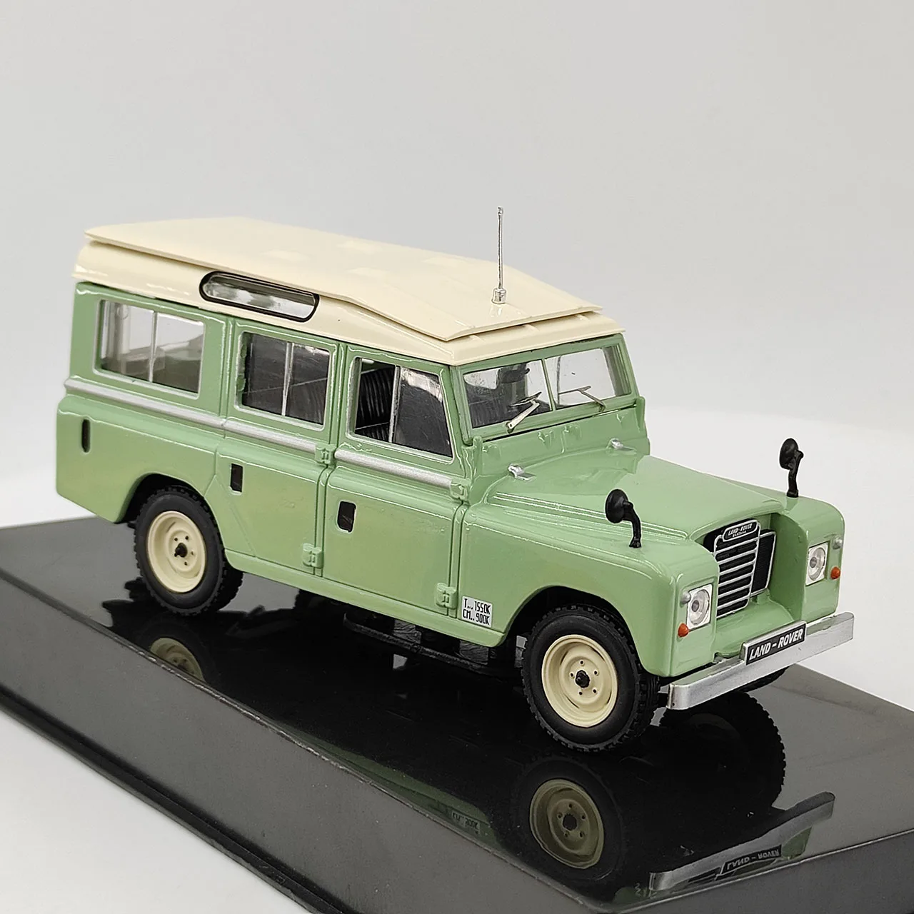 불량 다이캐스트 IXO 1:43 스케일 랜드로버 시리즈 II 109 에스테이트 4*4 1958 합금 자동차 모델 수집용 장난감 선물 기념품 전시용