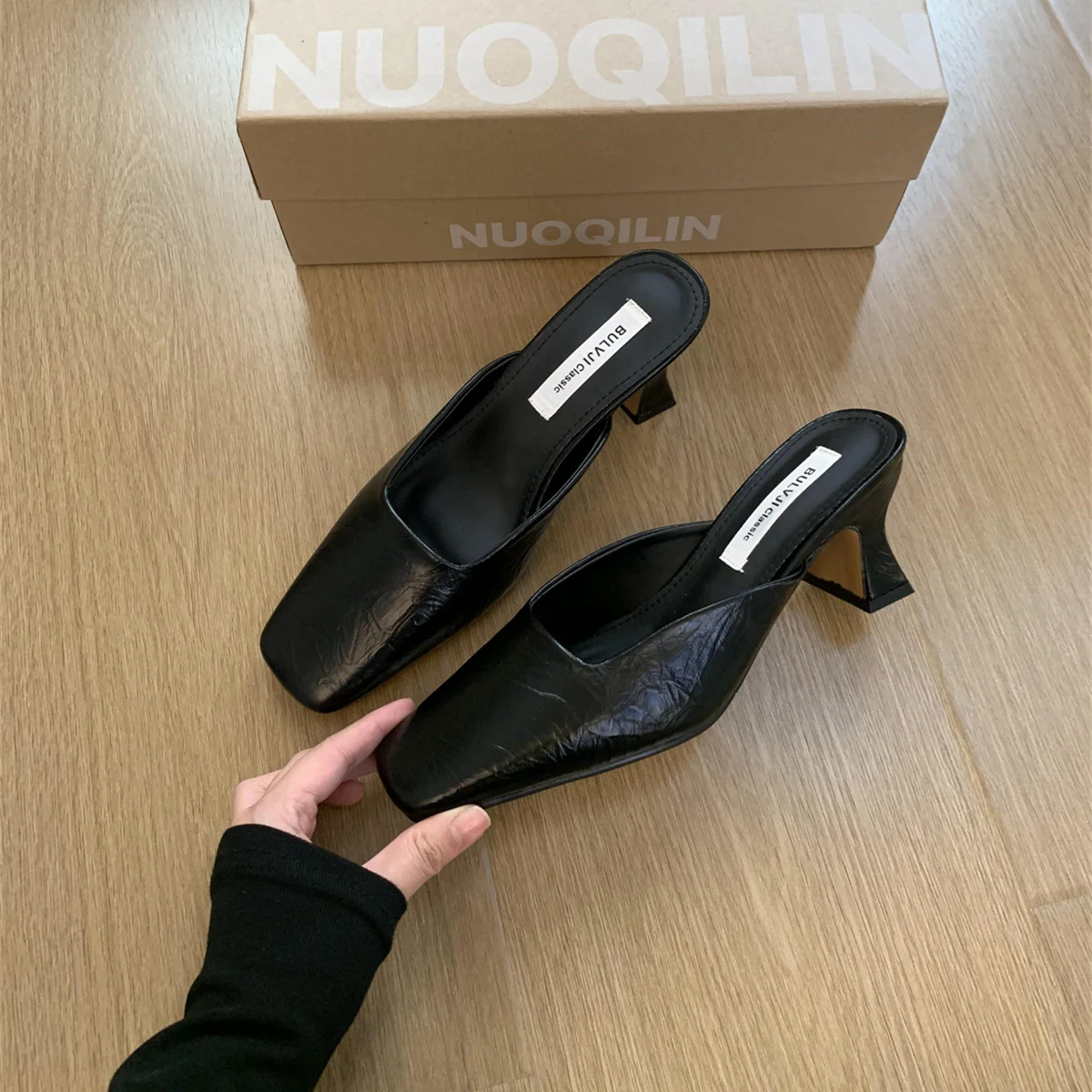 Weibliche Schuhe Maultiere Für Frauen 2024 Karree Hausschuhe Heels Slides Neue Abdeckung Hohe Weibliche Schuhe Hausschuhe Heels Abdeckung Kappe rutschen M