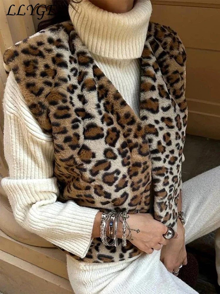 Casual Women's Fleece Leopard Print Vests V Neck Sleeveless Single Breasted Female Waistcoat 2024 Autumn Lady Chic Warm Outwear