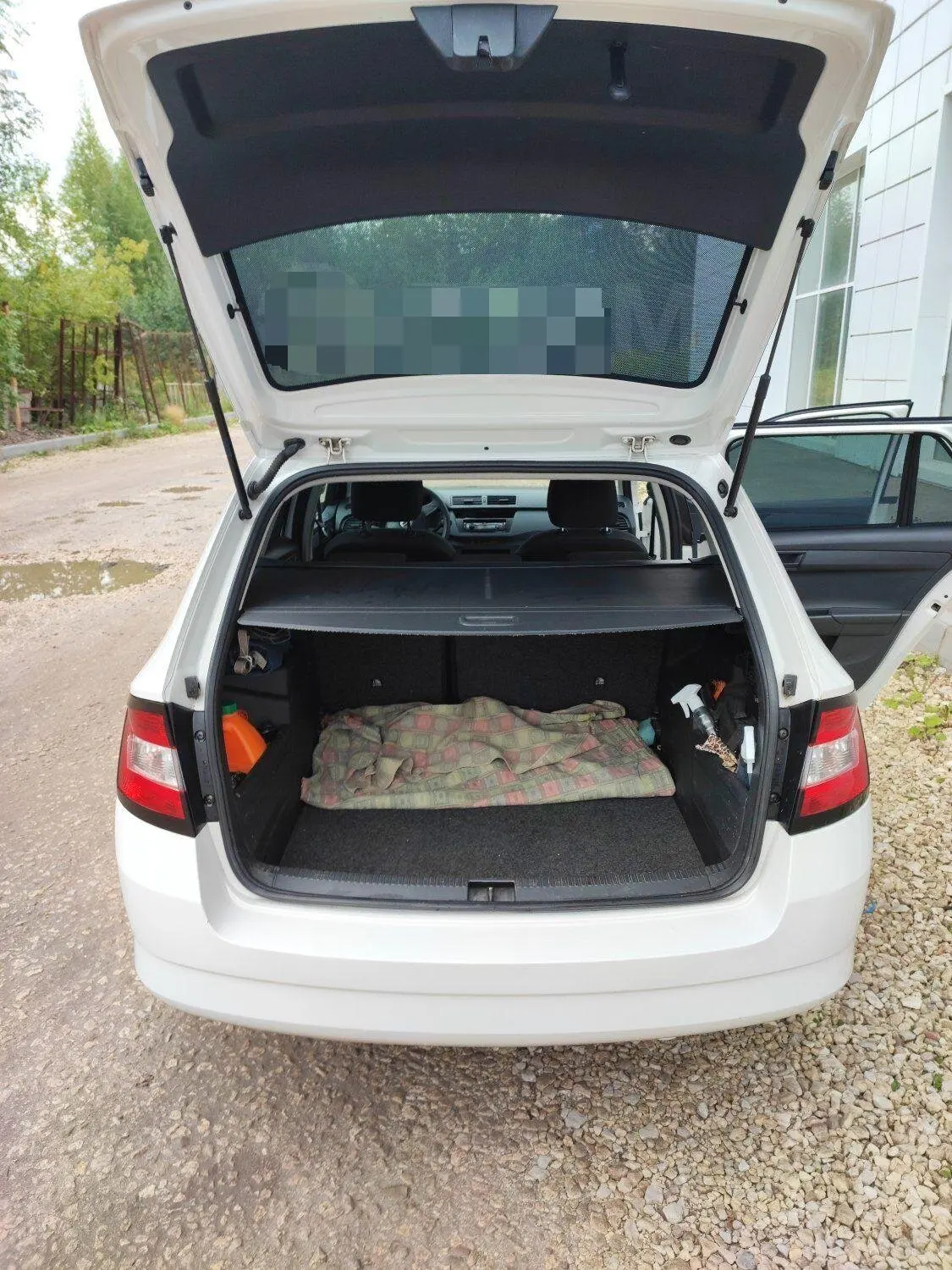 

Комплект из 2 газовых упоров (амортизаторов) задней двери багажника с пружинами для Skoda Fabia Combi Fabia Mk3 (NJ/NJ5) универсал 2014-2021