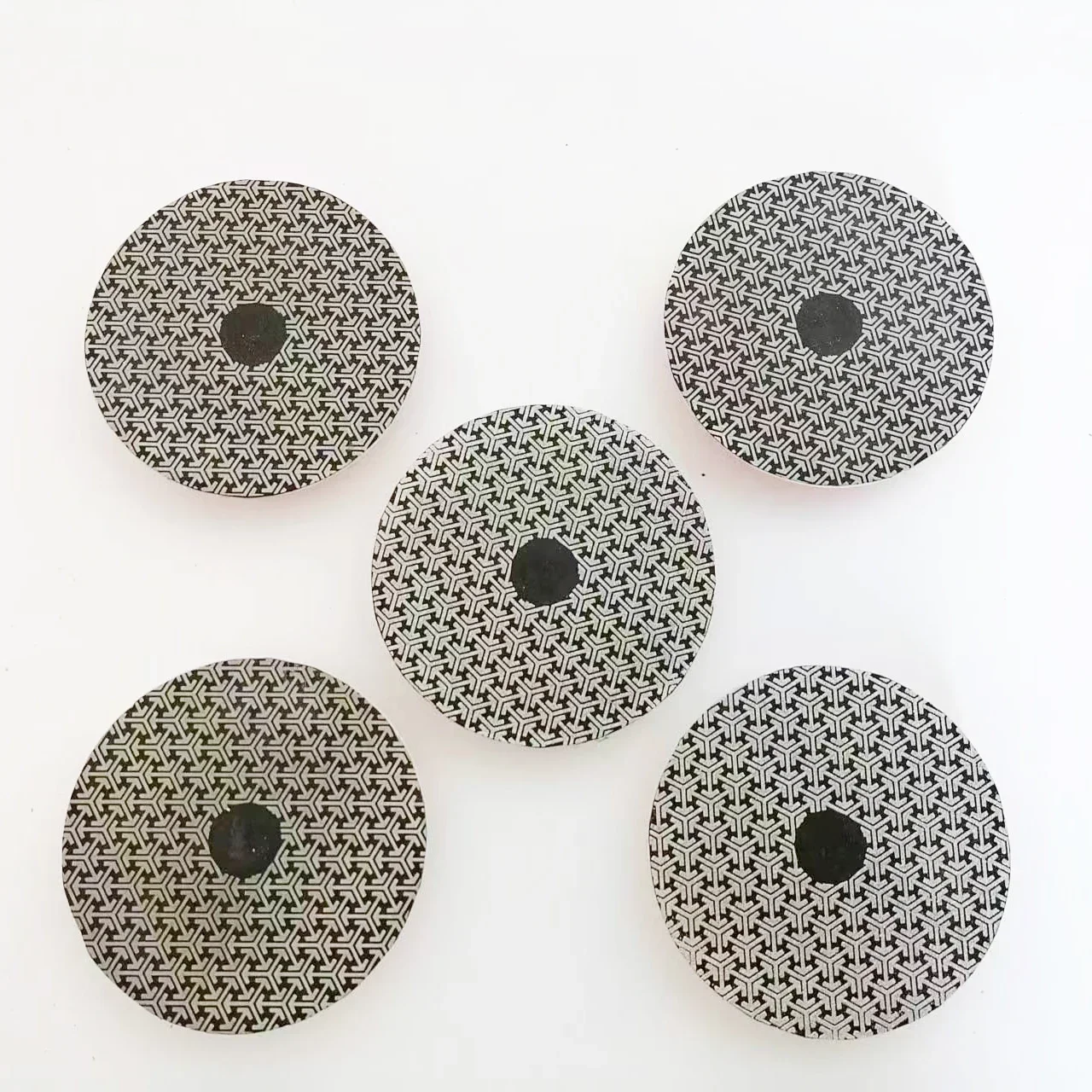 

4Inch integrated Diamond Electroplated Polishing Pad For Granite Marble Sanding Disc Hand Polishing Pads Grinding Disc