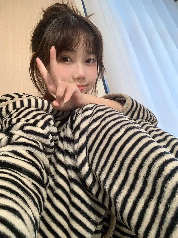 

Korean Casual Style Hooded Striped Sleepwear Women's Winter Coral Fleece Thick Long Sleeve Cute Sweet Home Clothes Set