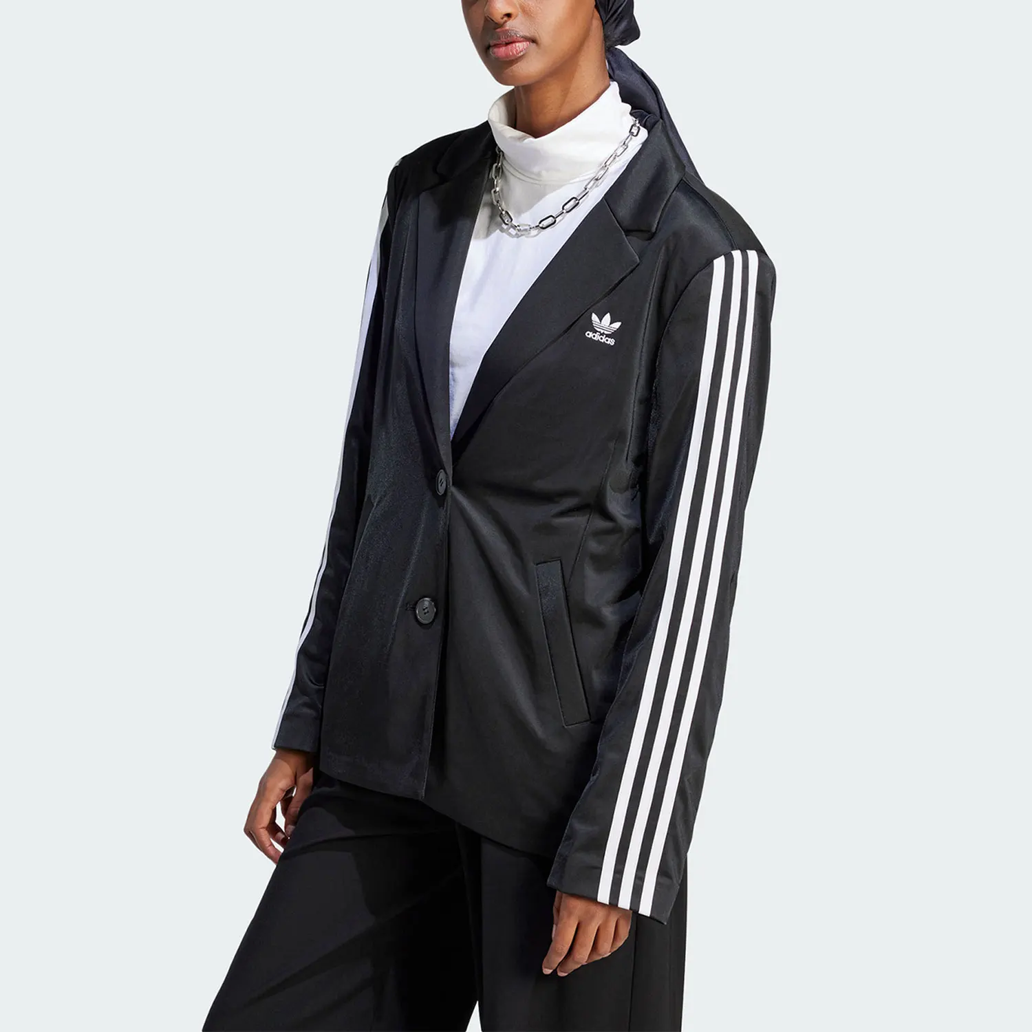 

Женский повседневный пиджак свободного кроя Adidas Originals Trefoil Logo IK0440