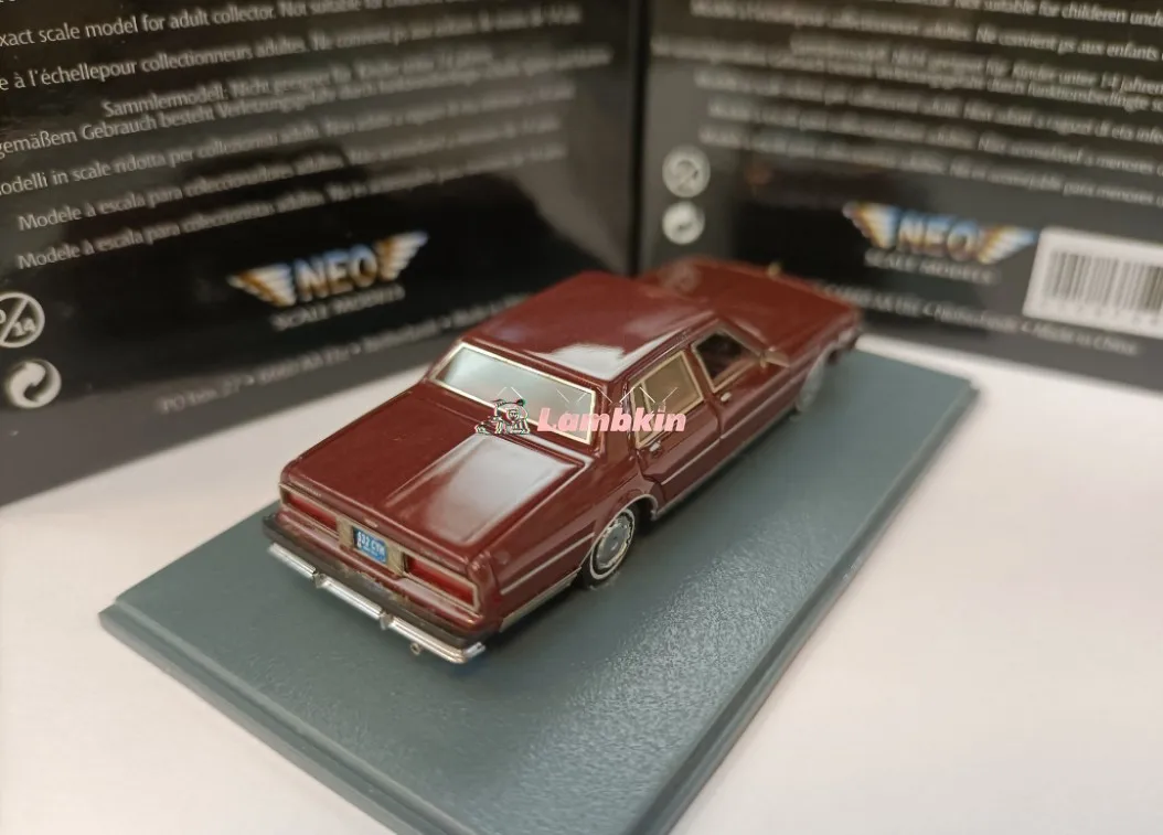 Neo 1/43 For Chevrolet Sedan Classic Car Model Chevrolet Caprice Classic Dark Red Collectible Classic Miniatures