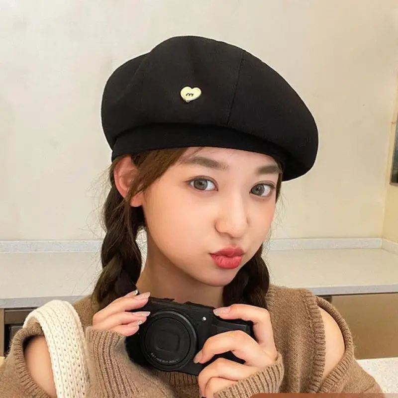 Women Berets French Artist Style Warm Hat Retro Octagonal Newsboy Metal Heart Solid Color Ladies All Matched Caps Four Seasons image 3