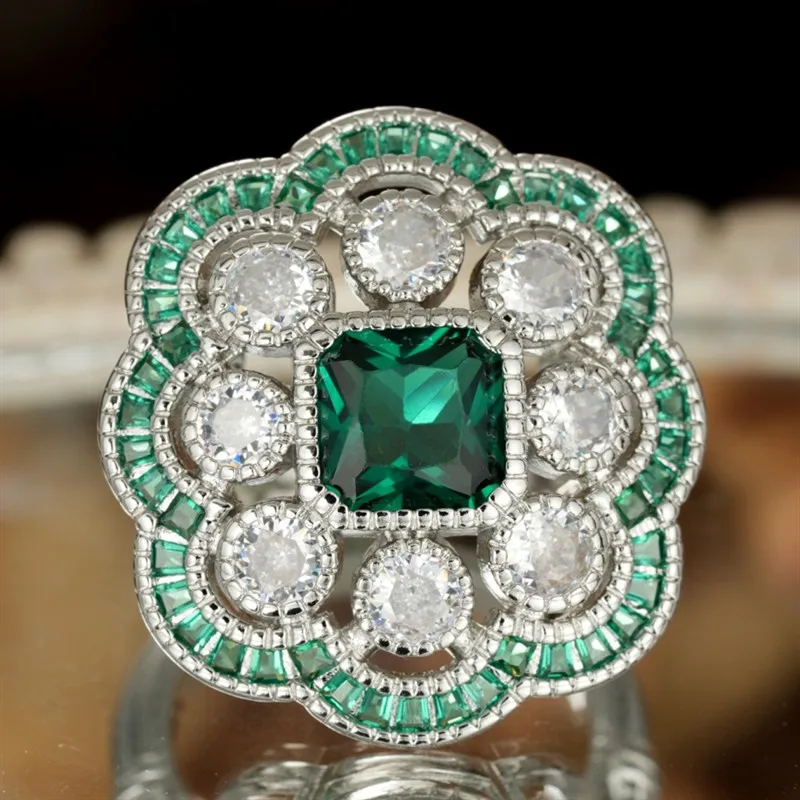 Huitan Wunderschöner grüner Zirkonia-Ring für Damen, luxuriöses Party-Accessoire, zartes Schmuckgeschenk für Jubiläen, Zeremonien und Partys
