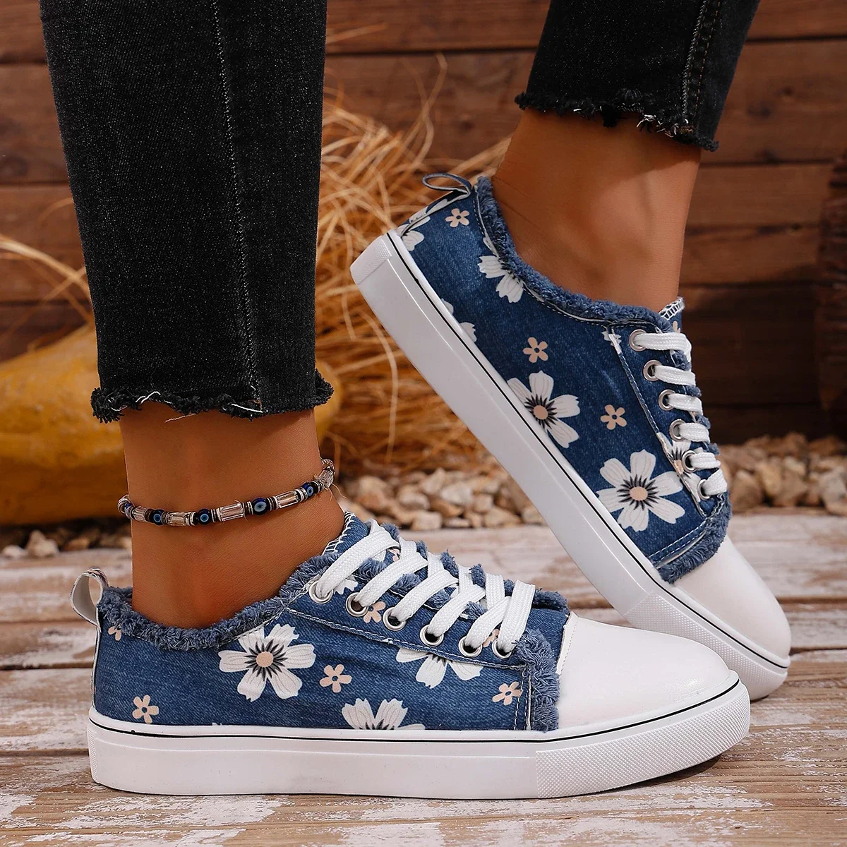 ربيع الخريف النساء أحذية كبيرة الحجم أزياء النساء أحذية رياضية جولة رئيس أحذية مسطحة القاع الدانتيل يصل منصة أحذية رياضية غير رسمية النساء #1