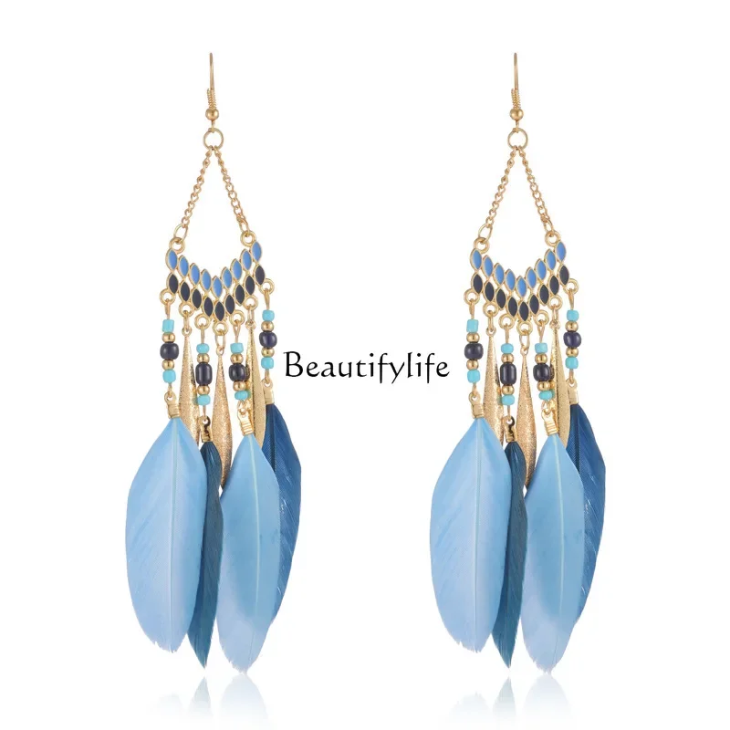 

V-shaped personalized long feather earrings