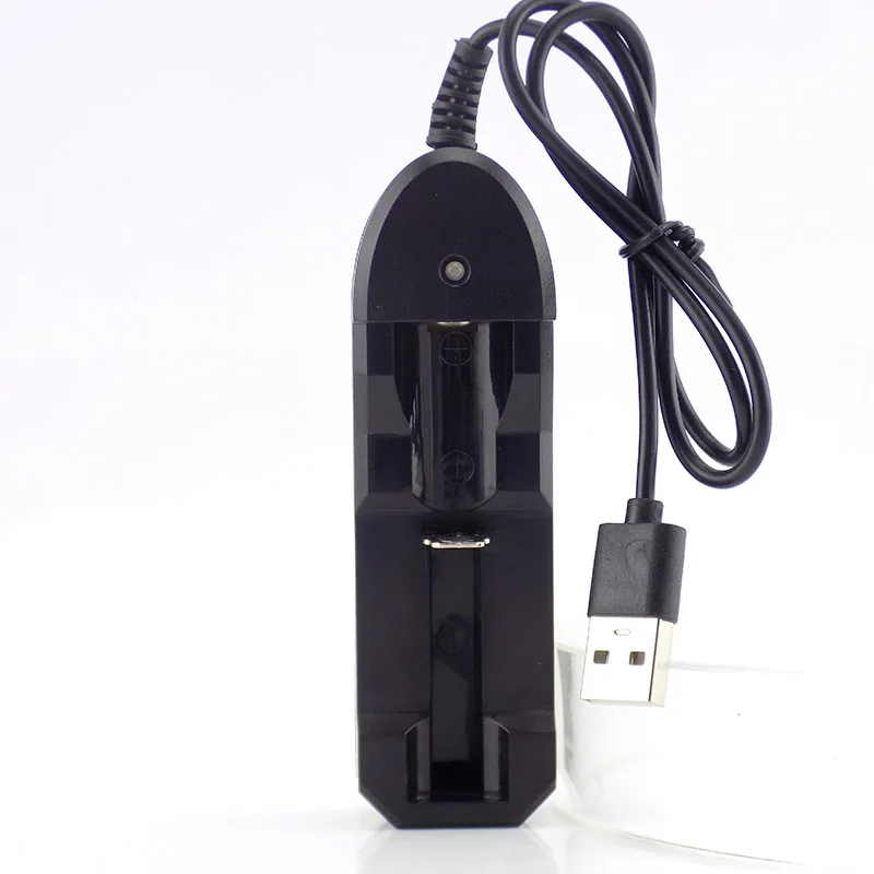 Univerzální nabíječka baterií 18650 s jedním slotem a USB portem pro dobíjecí lithiovou baterii 3,7 V J17 - náhled 4