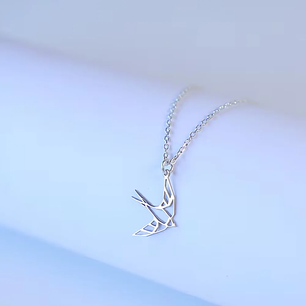 Stainless Steel Hollow Lucky Flying Peace Dove Bird Swallow Pendant Chain Necklace Love Woman Mother Girl Gift Wedding Jewelry