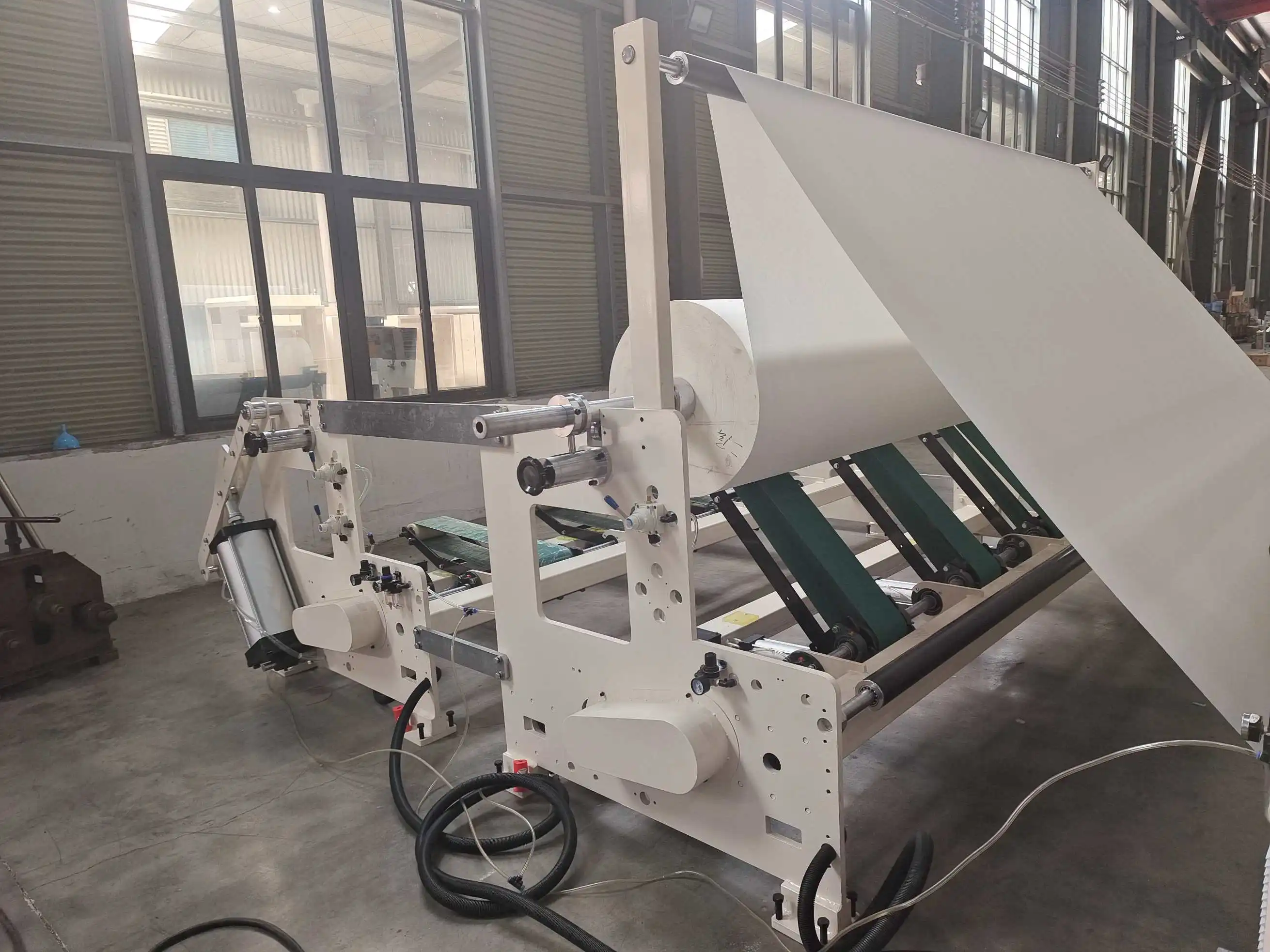 Fully Automatic Toilet and Kitchen Paper Production Line for Paper Making Machine with CE on Good Price Machine