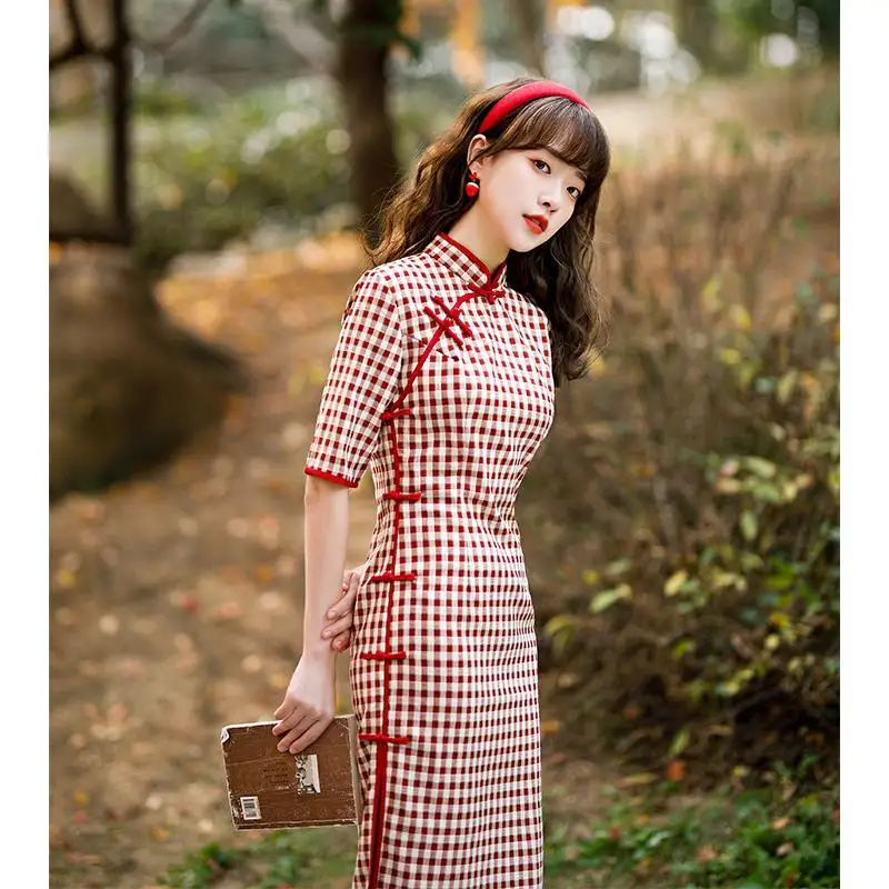 

Red Plaid Dress For Women 2024 Spring/summer New Artistic Retro Slim Fit Short Sleeved Dress