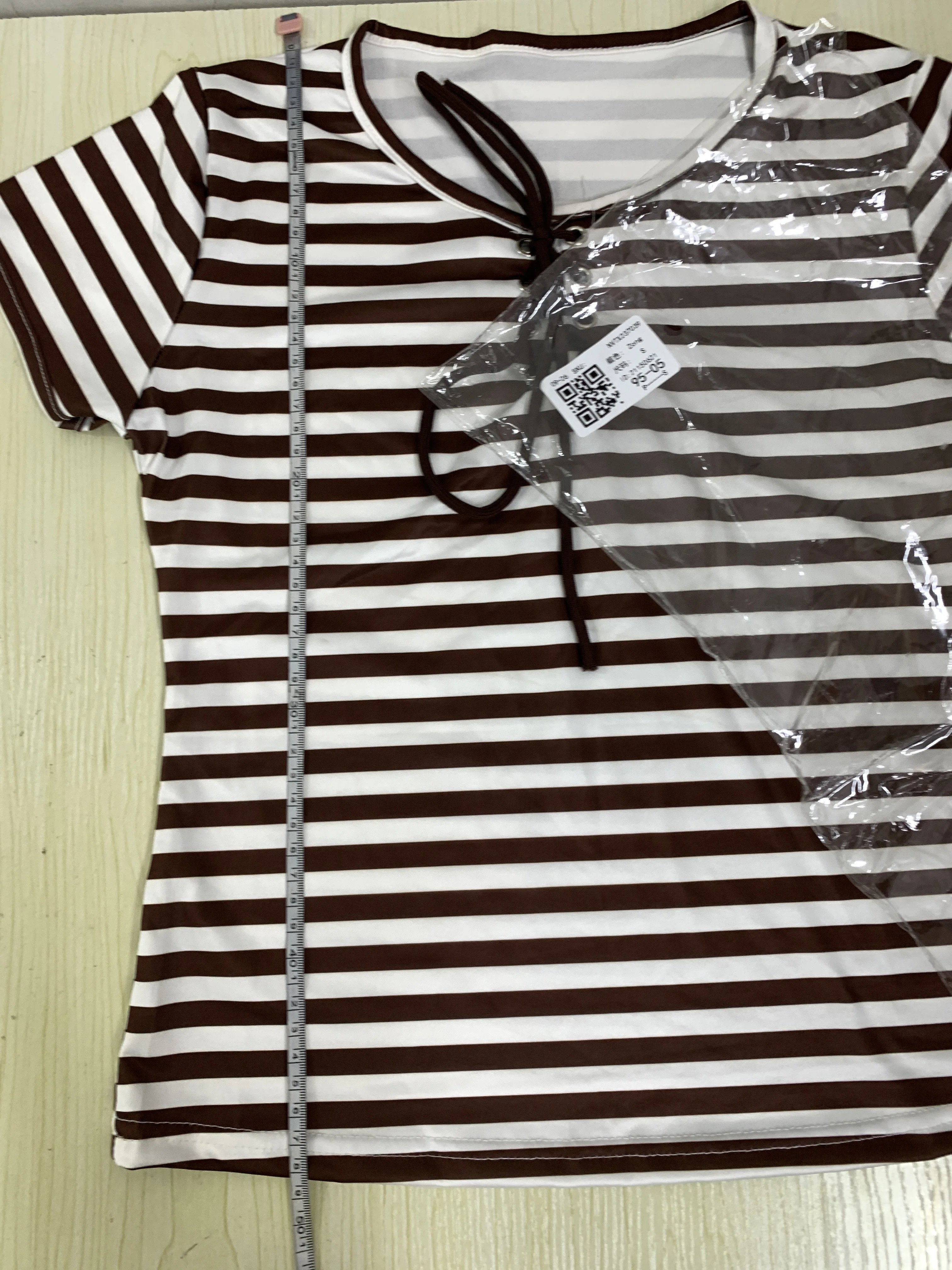 حار فتاة الاتجاه 2026 جديد الصيف طبعة محدودة مخطط تي شيرت جولة الرقبة سليم صالح تصميم تنفس عارضة المألوف أعلى