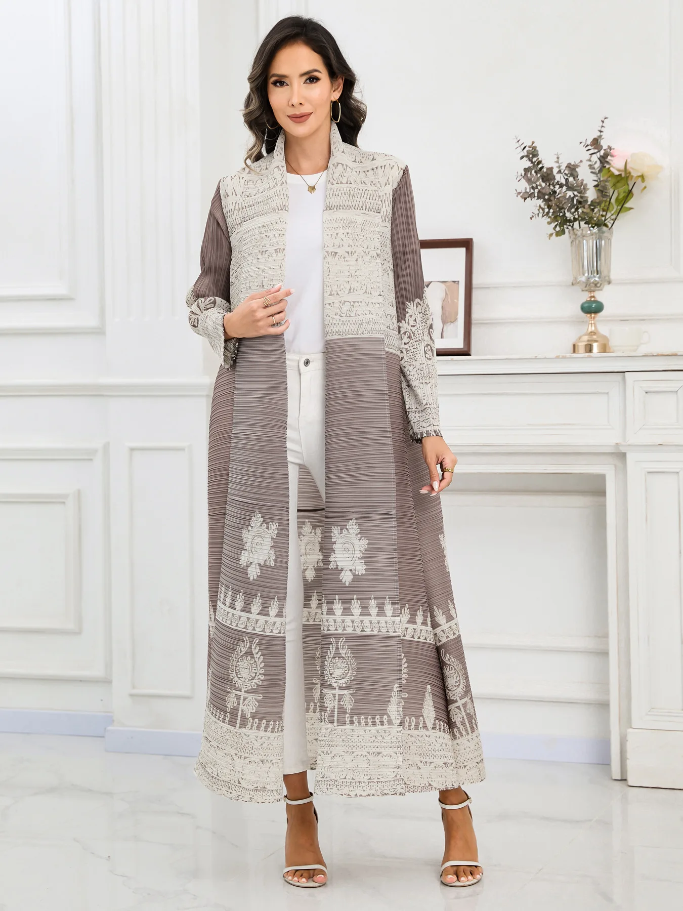 Ropa de mujer de Oriente Medio Dubai Arabia Saudita abaya moda plisada estampada Miyake abrigo largo abaya plisado