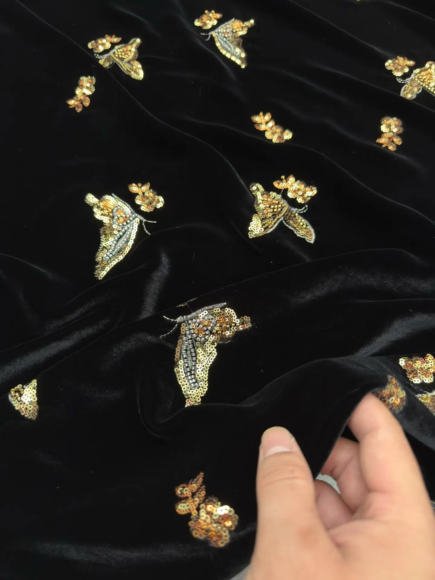 tessuto-in-velluto-di-seta-con-ricami-pesanti-e-perline-materiale-tradizionale-cinese-per-decorazioni-domestiche-cuscinetti-in-spugna-e-fai-da-te