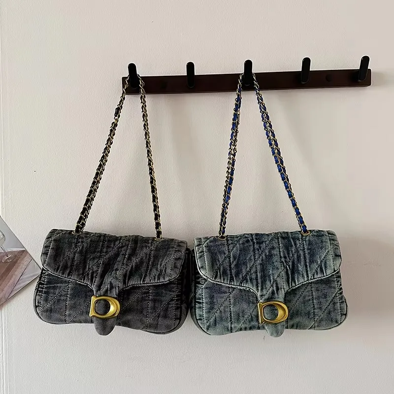 

Luxury Minimalist Commuter Crossbody Bag - Vintage Leather Purse With Unique Letter Logo & Detachable Strap