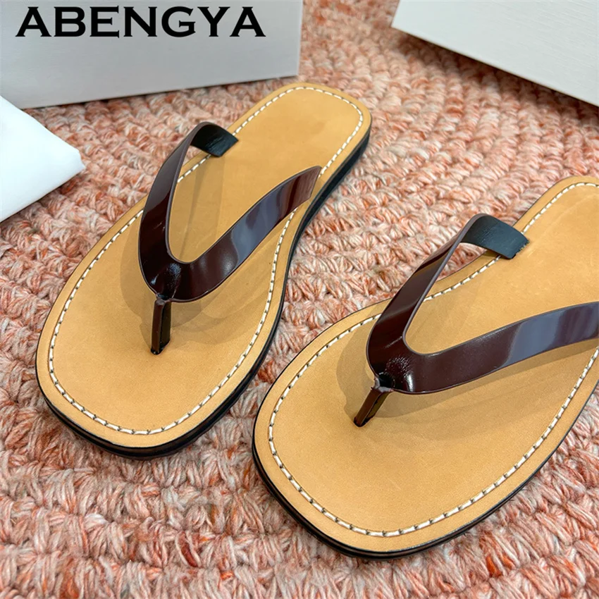 

Новые модные шлепанцы-вьетнамки 2026 года, женские повседневные пляжные туфли, хит продаж, модные мюли для женщин