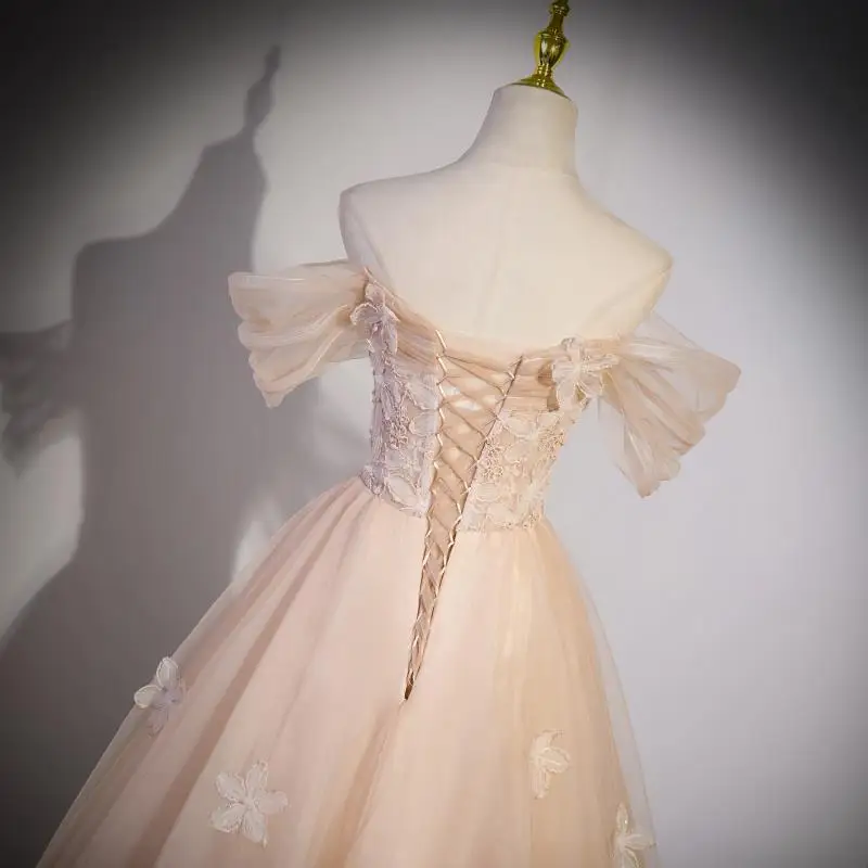 Robes de Quinceanera à voile léger de style français, hors des appliques de dentelle initiées avec des fleurs, robe de soirée de princesse