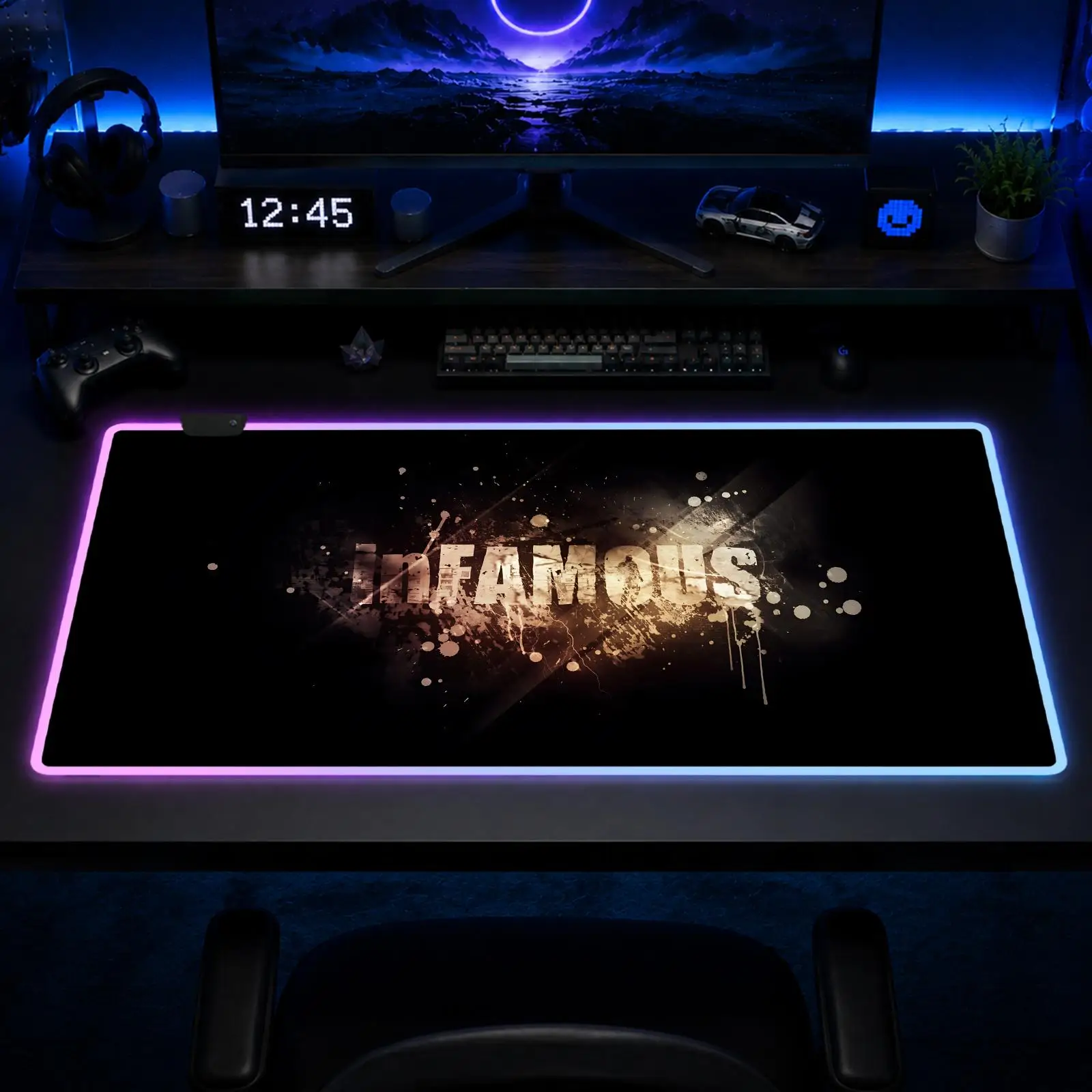 

Infamous Mouse Pad Gaming Anime Mouse Pad XXL RGB Desk Mats LED Table Pads Backlit Rubber Desktop