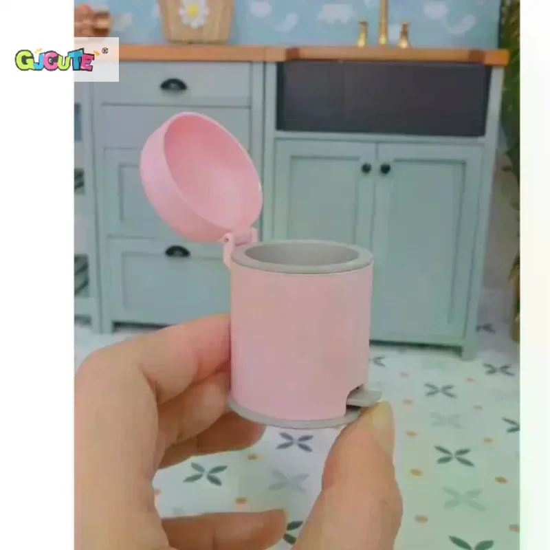 Miniature Garbage Can Ornament 1/12 Dollhouse Miniature Foot-operated Trash Can Model Miniature Furniture Scene Decor