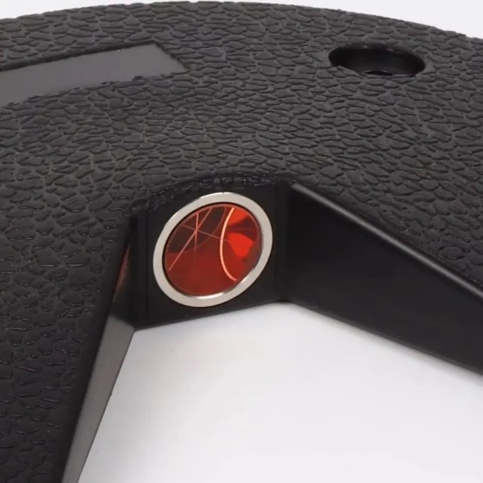 

Одиночная цельнометаллическая оптическая призма для мониторинга дорог