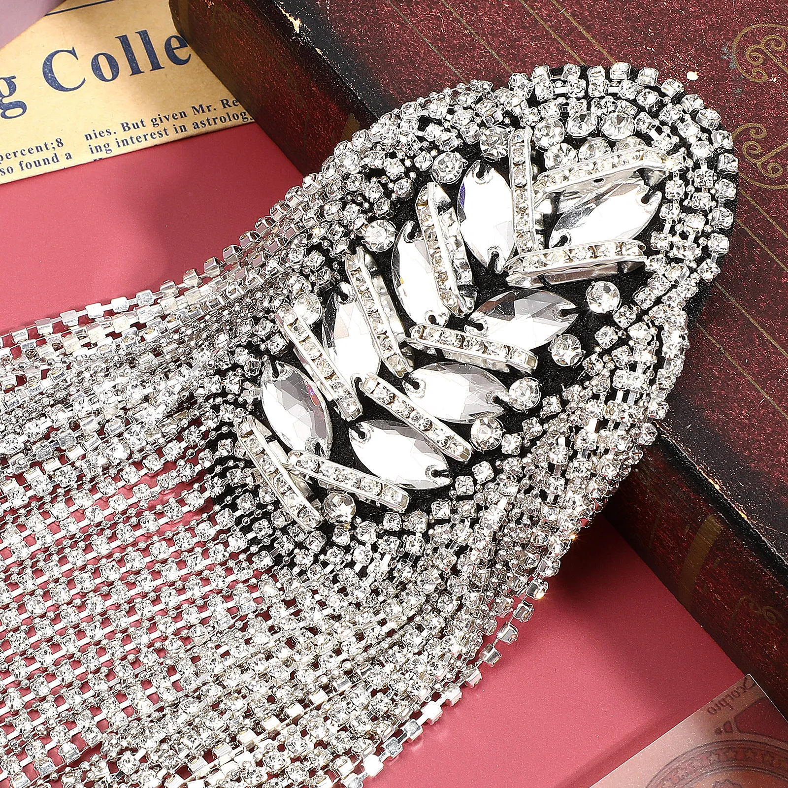 1Pair Rhinestone Tassel Epaulet Shoulder Boards Costume Decoration for Captain Halloween Party Suit Accessories Shoulder Badge