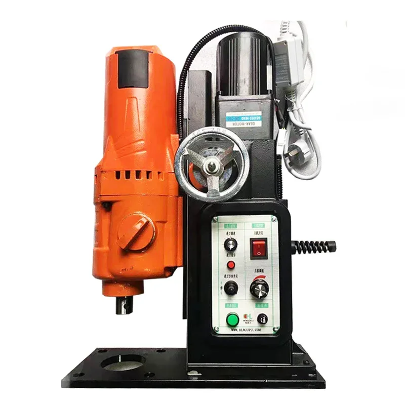 

HL-200 Автоматический портативный линейный расточный станок на площадке для ремонта экскаваторов. с двигателем немецкой марки