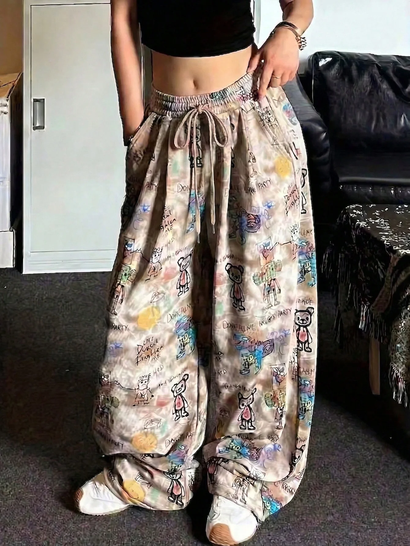 Women's Loose Knit Fabric Sweatpants with Full-Body Printed Stripes, Casual Knit Fabric Wide-Leg Pants with Belt, Suitable for Vacation and All Seasons