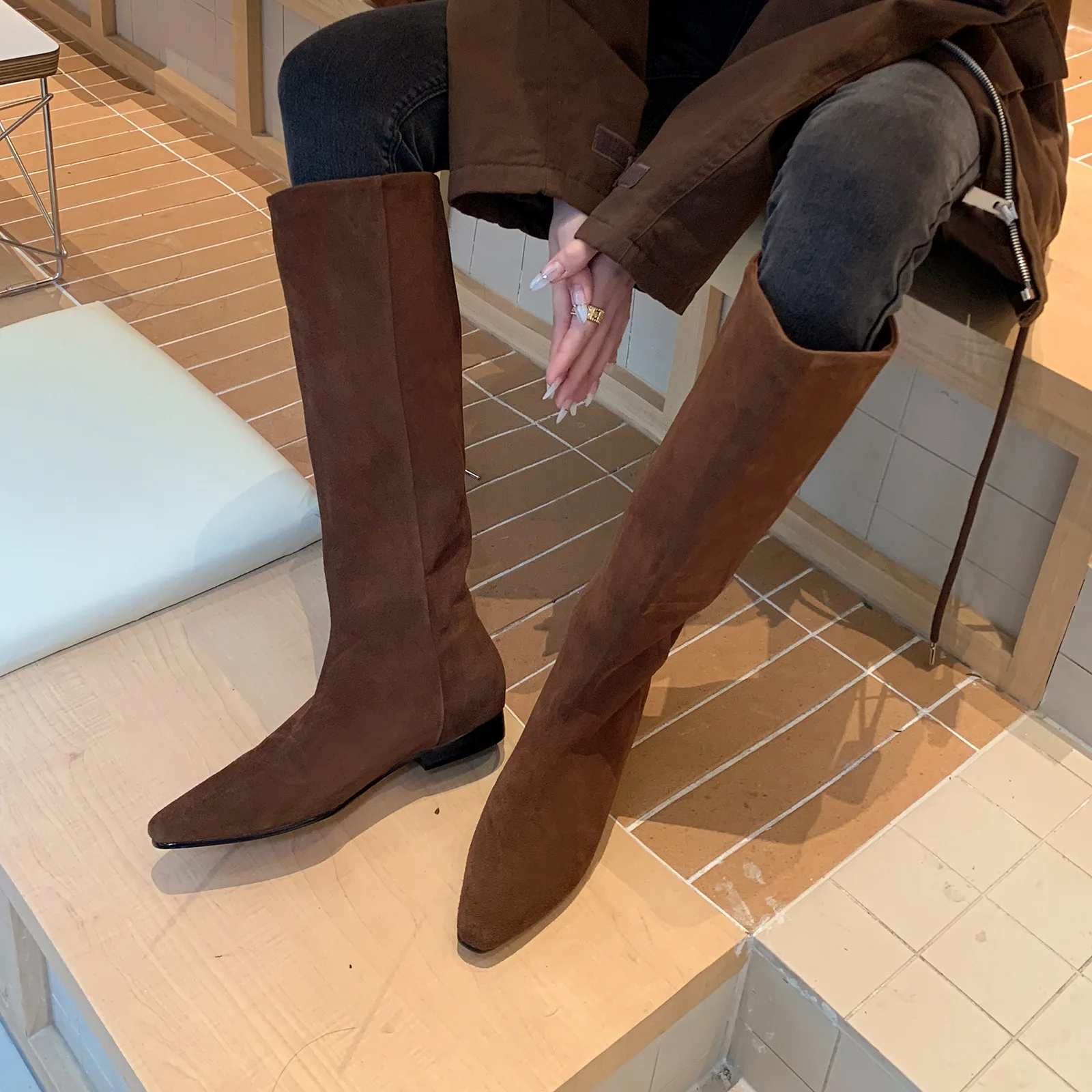 

Arden Furtado 2024 Autumn Cow suede Riding boots Square toe Pull-on Low heel Knee high boots Large size Women's Boots