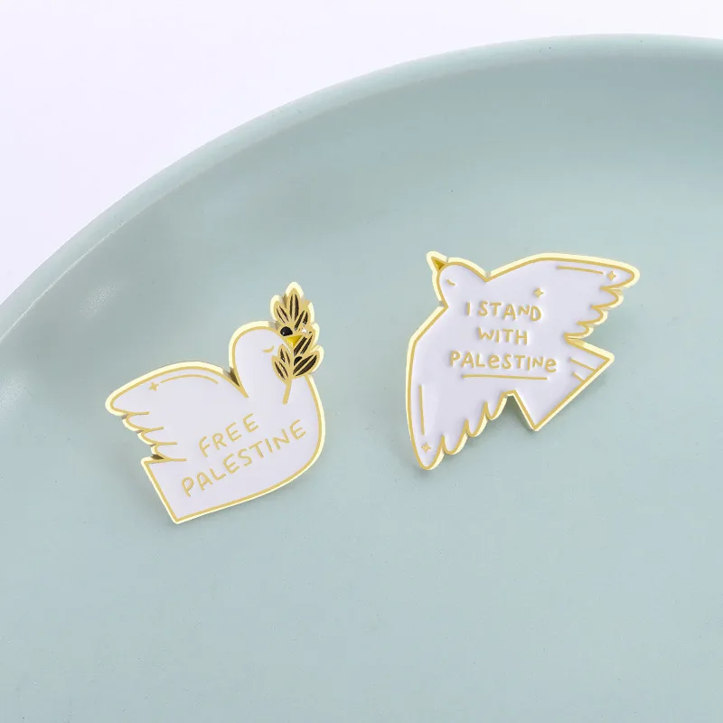 

Новая персонализированная брошь с белым голубом, креативный мультяшный мир, голубь, животное, металлический аксессуар, значок, оптовая продажа