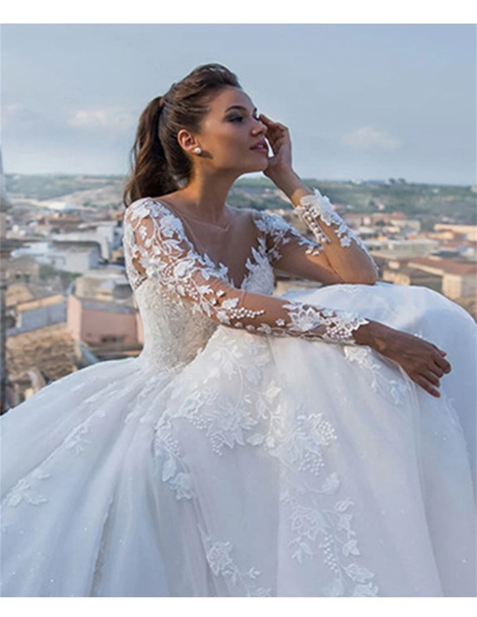 Gorgeous White/Ivory Full Sleeves Appliques Backless Wedding Dress 2024 Ball Gowns Court Train Bridal Gowns Vestido De Noiva