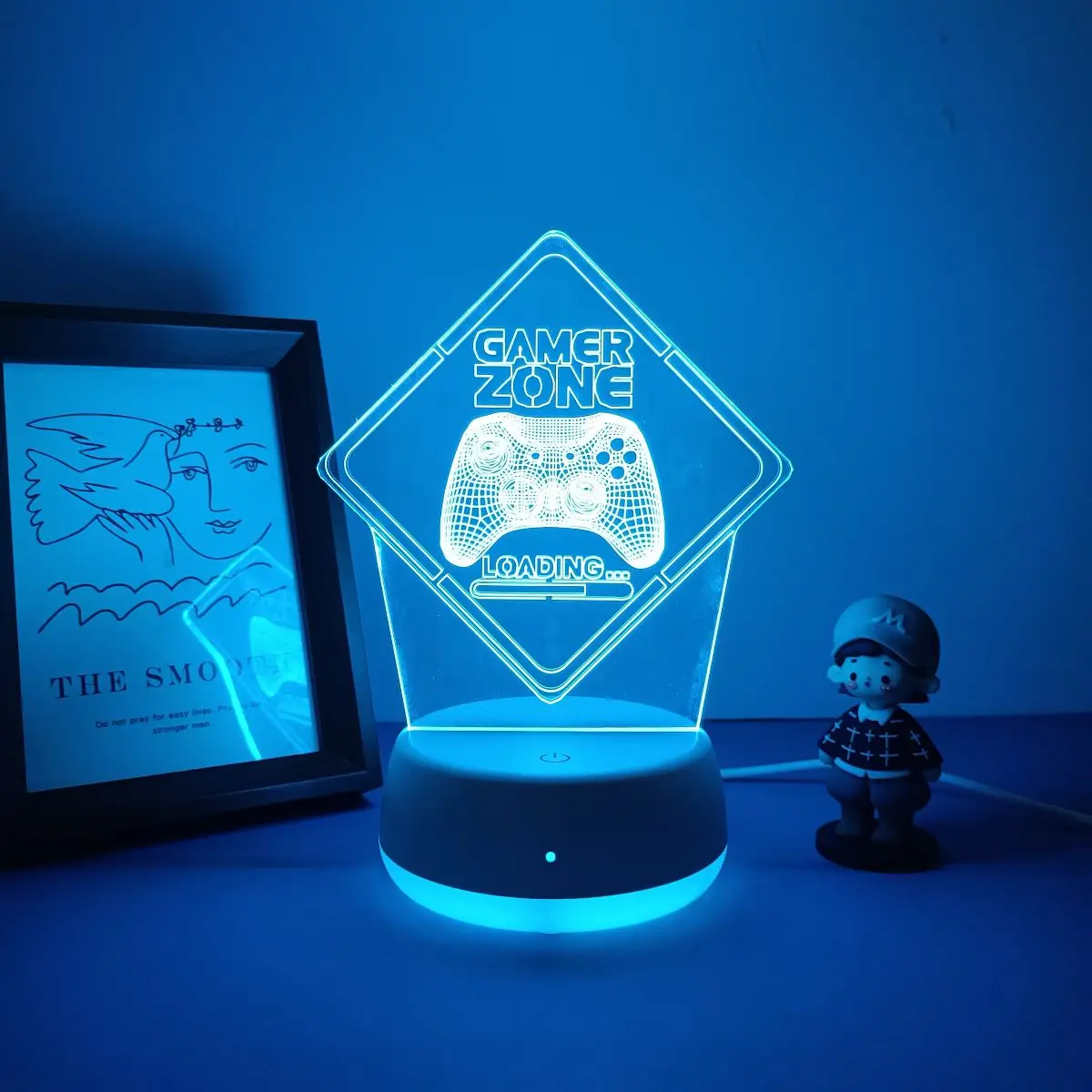 1pc game themed modern colorful night light, touch switch with seven color conversion, USB powered luminous base, a great gift