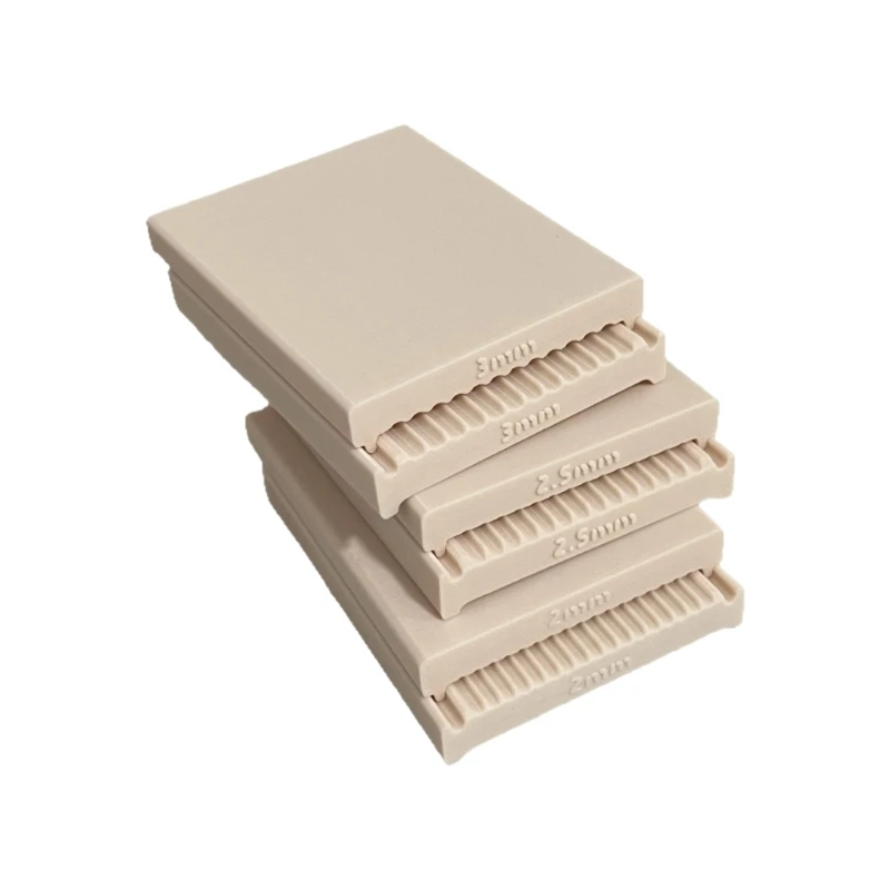 PVC-Tonformbretter mit flachen Oberflächen und mehreren seitlichen Rillen 3XUF – Detail 1
