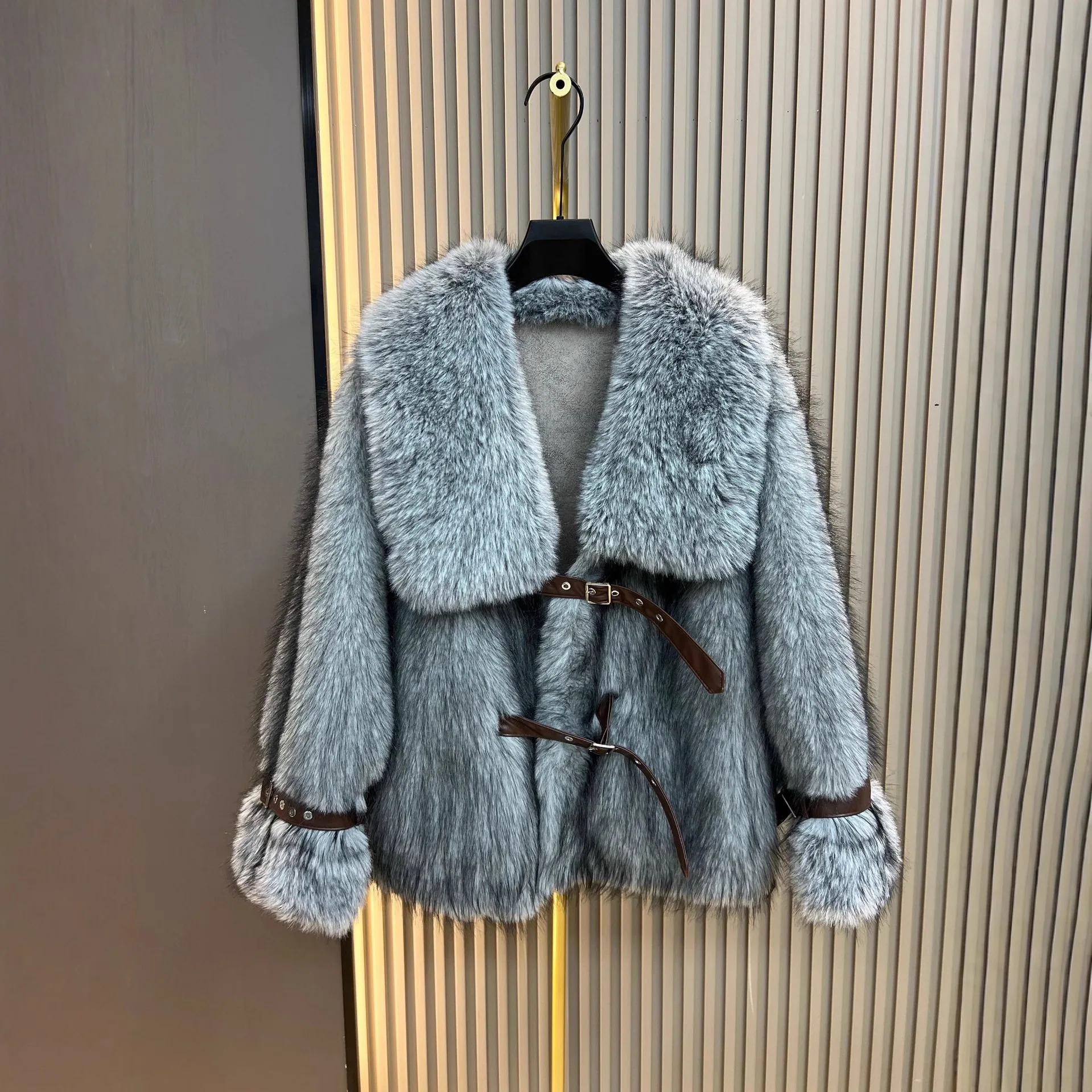 

Winter New Imitation Faux Fox Fur Solid blocked Fur Coat Fashion Casual Big Turn Down Collar Jacket Loose Fur One Piece Coat