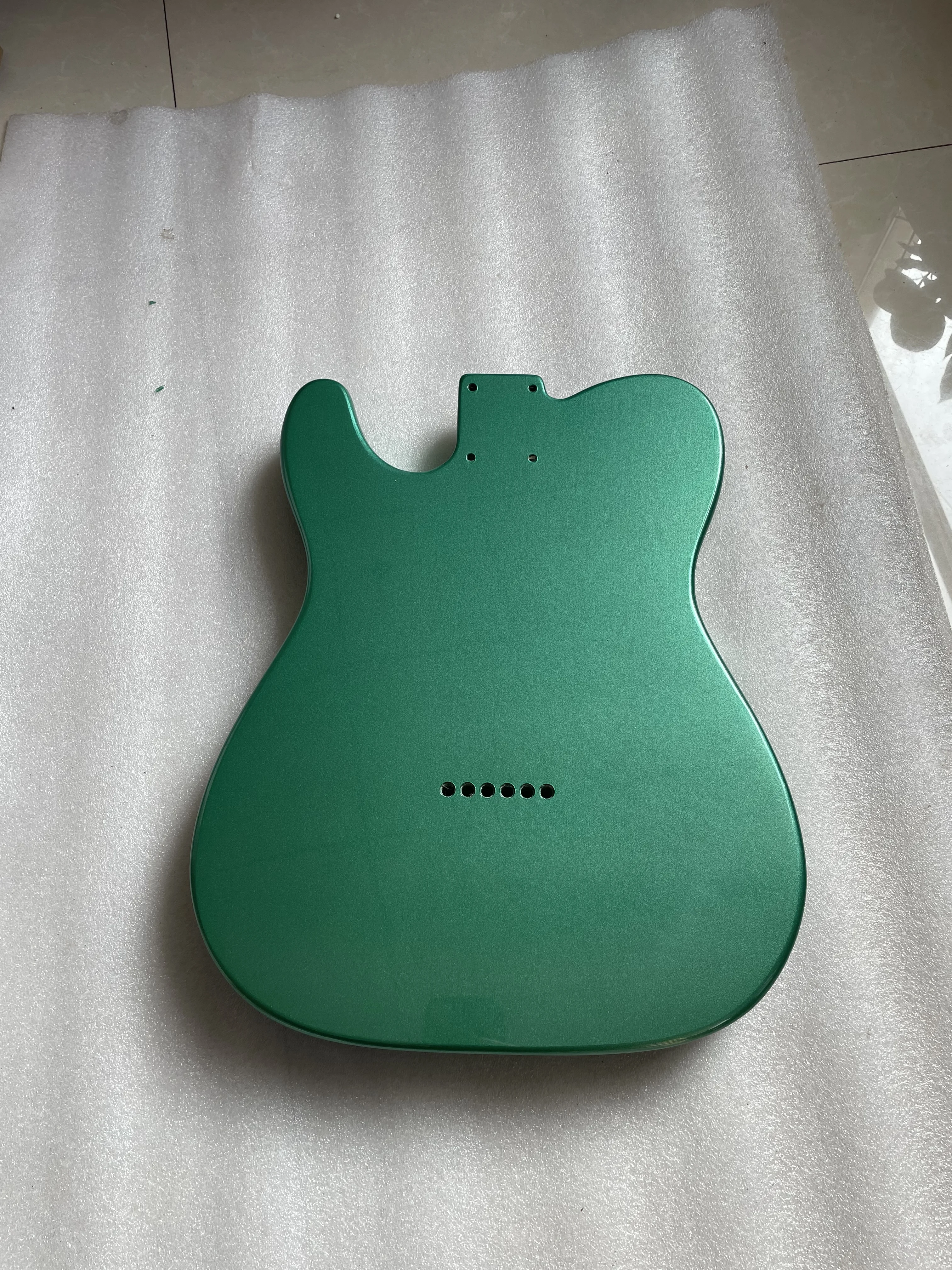 DIY Guitar Body Alder Wood Aged Wooden Barrel, Gloss Metal, Green Piano, Baking Paint, 5.55cm Pocket, New