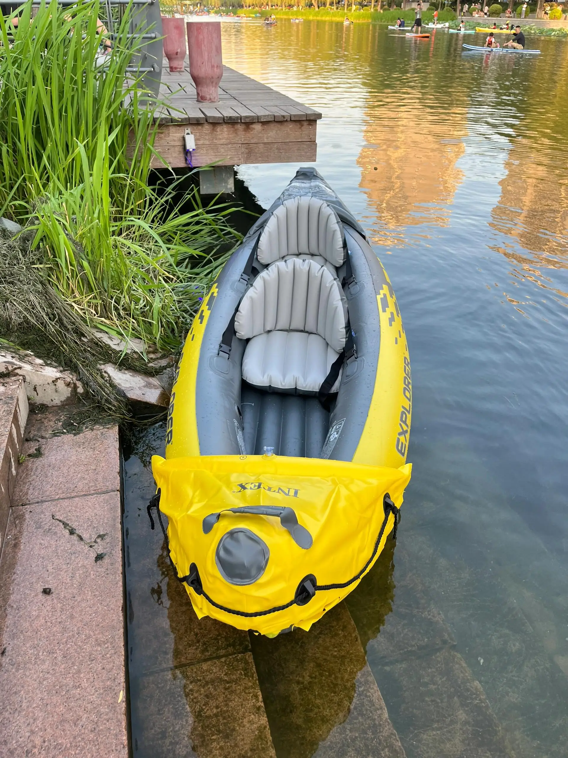 

[Веселая форма банана] Надувная лодка для каяка, резиновая лодка, утолщенная рыбацкая лодка, увеличенная резиновая двойная лодка надувная надувная лодка