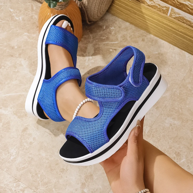 Sandálias femininas plus size, sandálias plataforma europeias e americanas para mulheres, novos sapatos planos, boca de peixe, praia, sandálias femininas