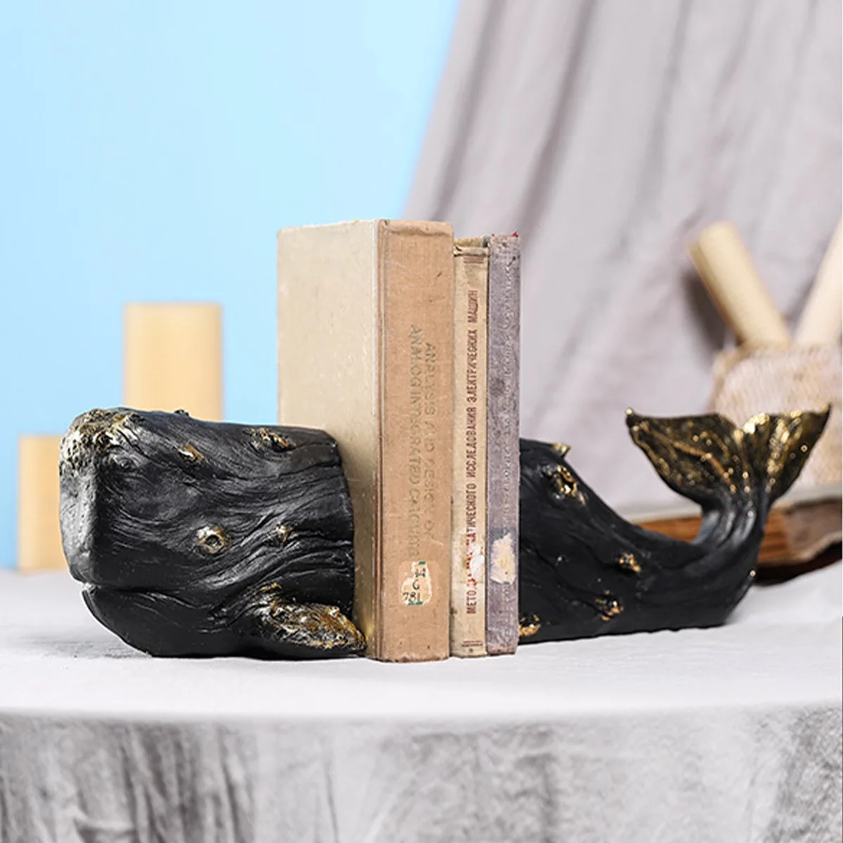 Gold Plated Whale Bookends Library Bookshelf Resin Crafts Ornaments Whale Sculpture Desk Decoration Room Aesthetics Decor