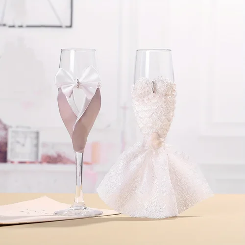Imagen 2 del producto Copas de vino de boda delicadas Estilo de vestido de novia Copas de champán Copas románticas para el banquete de la novia y el novio