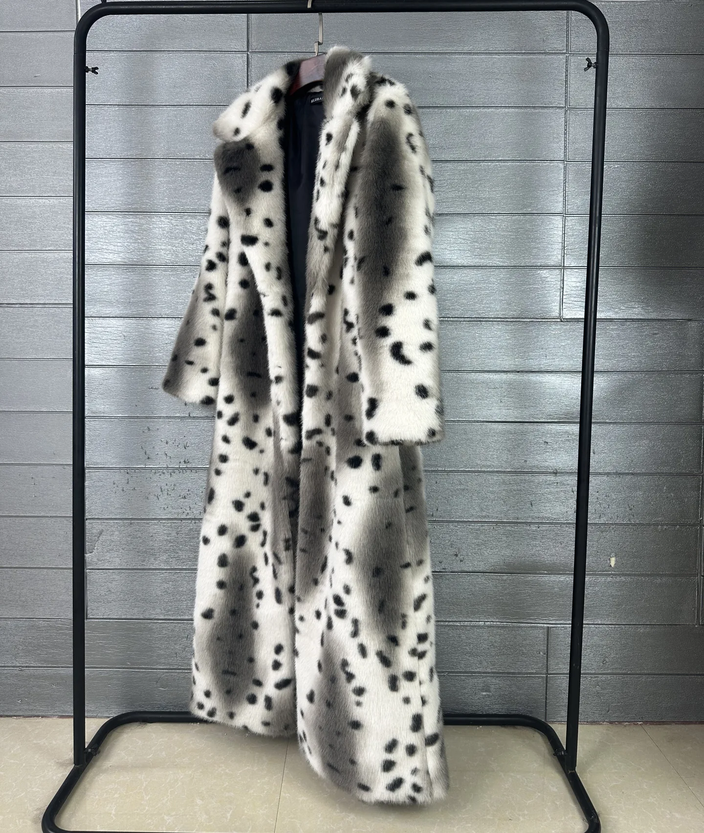 DEAT 2026 Winter Fashion Imitation Fur Leopard Pattern Coat For Women Notched Collar Long Style Notched Collar Jacket 11B9518