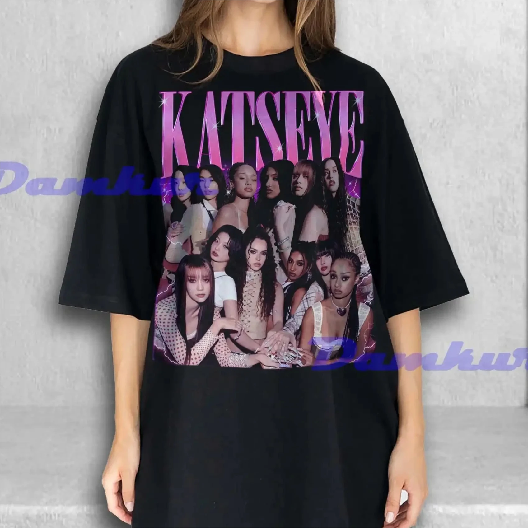 الرجعية Katseye جميلة الفوضى تي شيرت Kpop المحملة امرأة ورجل المتضخم المحملة الجرافيك تي شيرتات قصيرة الاكمام للجنسين الرجال النساء الصيف #1