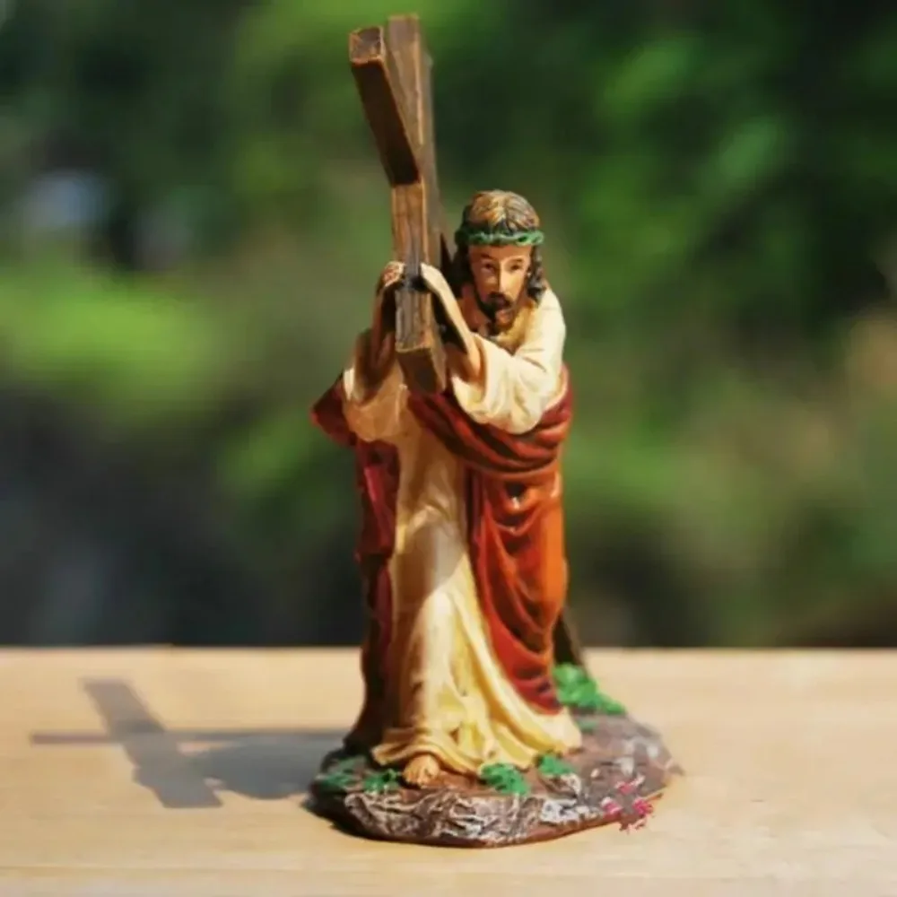 Jesus on The Way To Calvary Jesus Cross Statue Realistic Resin Christ Figure Waterproof Handmade Catholic Religious Accessories