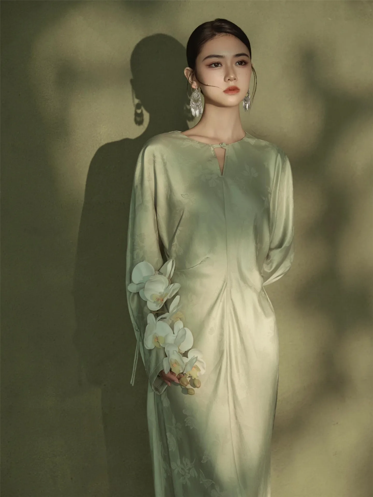 

Костюм для фотосъемки в холодных тонах, в китайском стиле, для портретной художественной фотосъемки, традиционный этнический сценический костюм