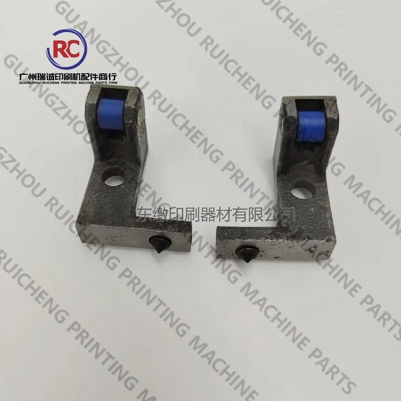 

1 комплект переднего слоя для печатной машины Komori L426 и L428.