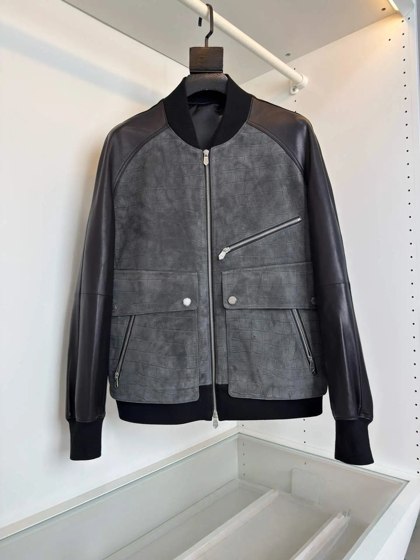 

Fashion Men's Leather Jacket 2025, Crocodile Embossed Lambskin, Baseball Collar Casual Coat, Luxury Style