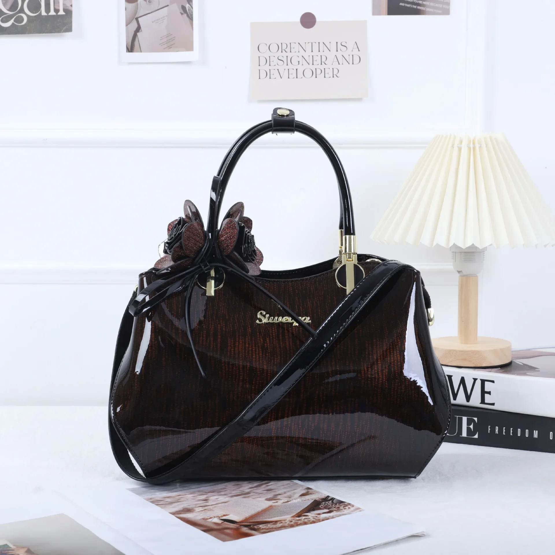 

2024 Genuine leather new noble and atmospheric gradient color soft glossy women's portable versatile one shoulder crossbody bag