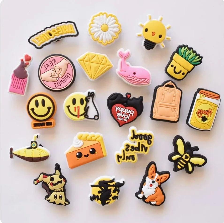 

Creative Yellow Enamel Pins Animal Corgi Bee Telephone Star Flower Cake Moon Brooch Badge Fashion Jewelry Gift