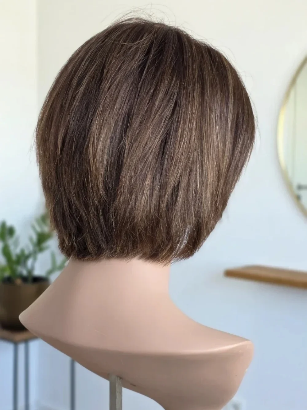 Short Straight Synthetic Wig Brown Brunette Heat Resistant Fiber Natural Looking Daily Wear Party Cosplay Wigs for Women Daily