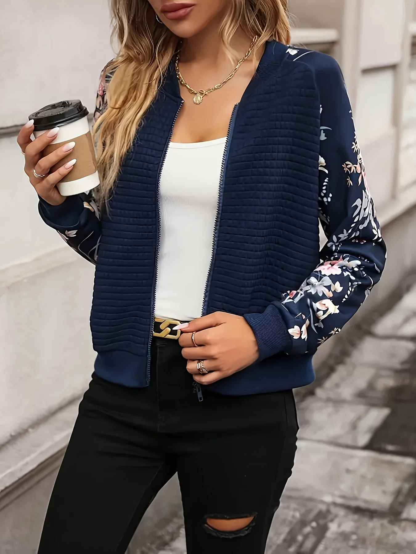 Chaqueta Bomber de Tallas Grandes para Mujer con Estampado Floral, Manga Larga, Cremallera, Estilo Béisbol, Rayas Verticales Texturizadas, Casual Corta