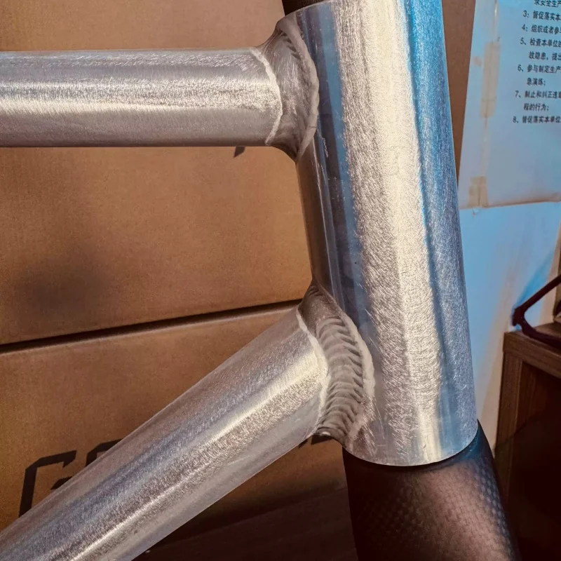 

6061 Aluminum Alloy Road Bike Frame without Paint Racing Road Bicycle Frames Carbon Fiber Fork 700x32C Racing Bike Wheelset